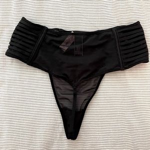 Victoria’s Secret High-raised underwear